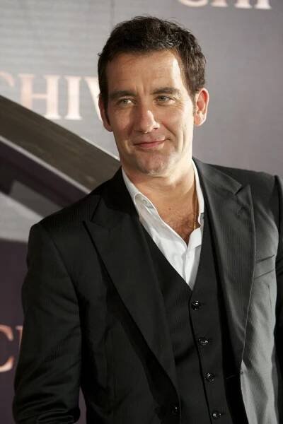 Hvězda Varů Clive Owen to měl těžké: Ztracený a zamotaný bloudil bez ochranky!