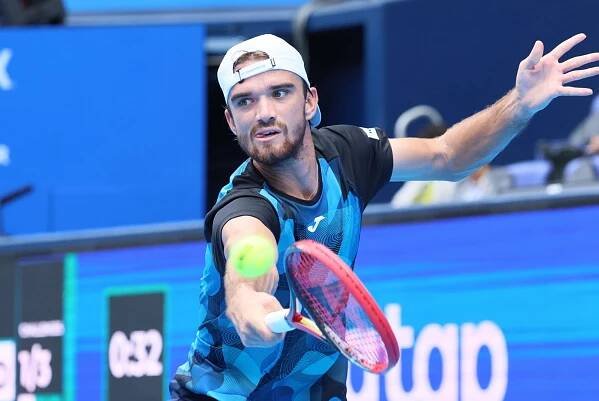 Macháč porazil v Tokiu Američana Michelsena a postoupil do semifinále, v něm narazí na Humberta