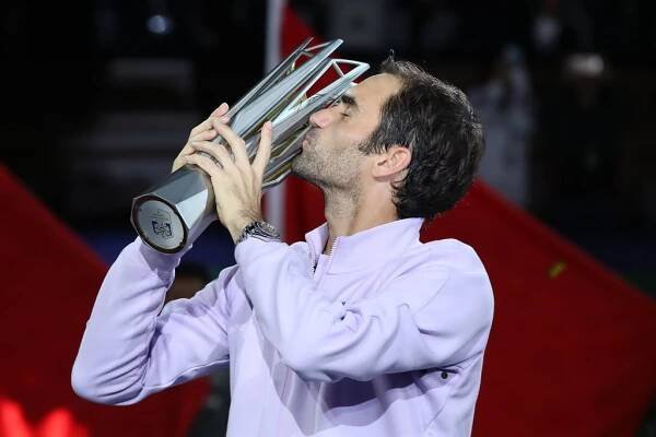 Champagne Federer Outclasses Nadal to Win Shanghai Rolex Masters