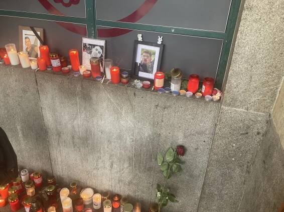 Romové vzpomínali na zavražděného chlapce. Tak by se lidé neměli chovat, zaznělo