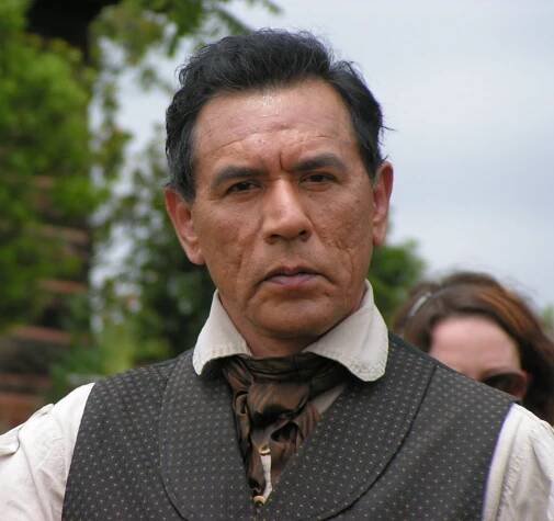 Wes Studi fotka