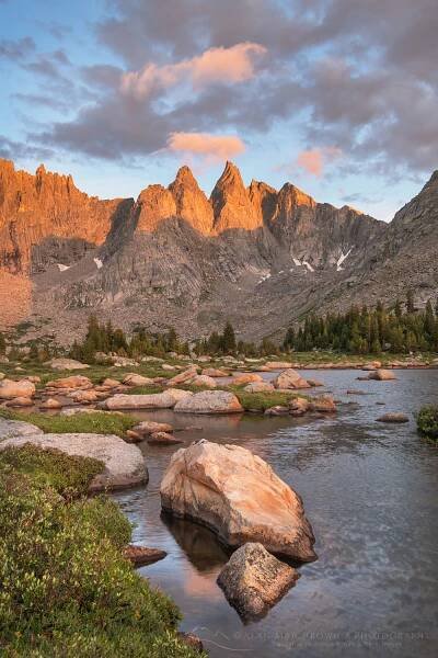 Shadow Lake and view of the backside of Cirque of the Towers. Bridger Wilderness. Wind River Range Wyoming #78162