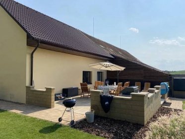 Zastřešení terasy u rodinného domu, dřevěná konstrukce s taškou, 60 m2 | Poptávej.cz