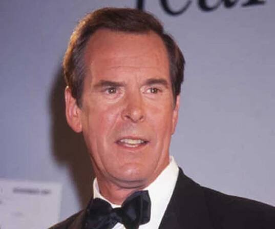 Peter Jennings Biography - Facts, Childhood, Family Life & Achievements