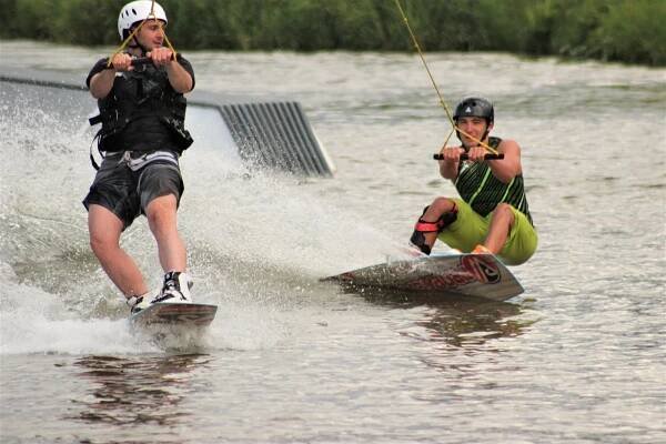 Adrenalínový WAKEBOARDING aj so zapožičaním vybavenia na Liptove!