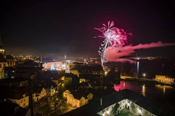 Hradec zakázal pyrotechniku na veřejnosti. Z nové vyhlášky ale jsou i výjimky