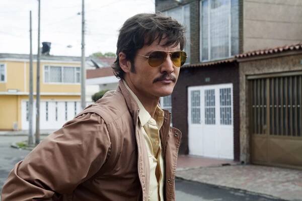 Foto k tématům Pedro Pascal, Narcos – stránka 13