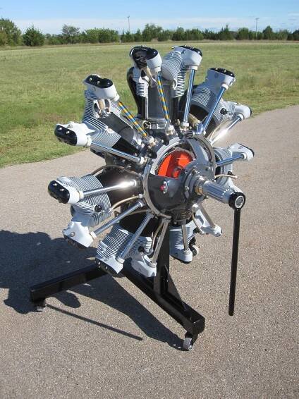 Cutaway Jacobs engine display