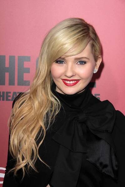 20 Most Beautiful Young Actresses Under 30