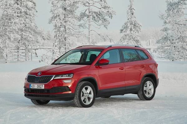 Škoda Karoq: Podrobné specifikace vozidel & Interaktivní nástroj pro srovnání