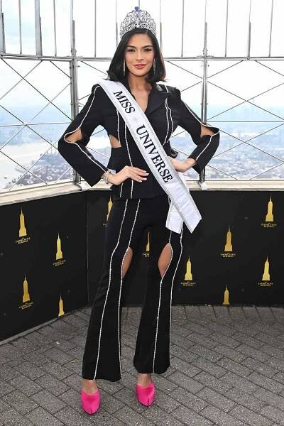 Miss Universe Sheynnis Palacios visits The Empire State Building on January 04, 2024 in New York City. 