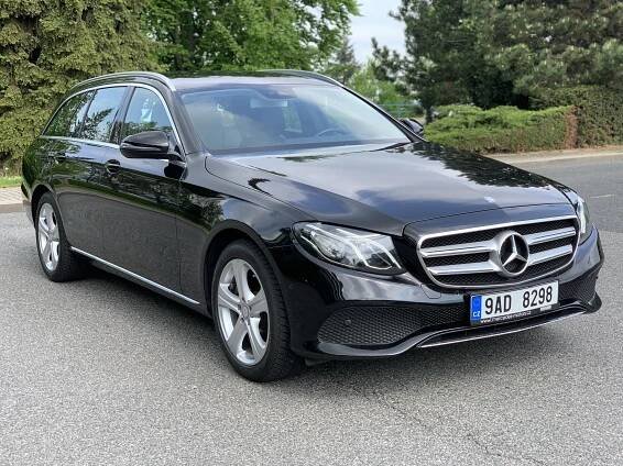 Mercedes-Benz E 220 D Combi Automat/AVANTGARDE - Výběrová auta