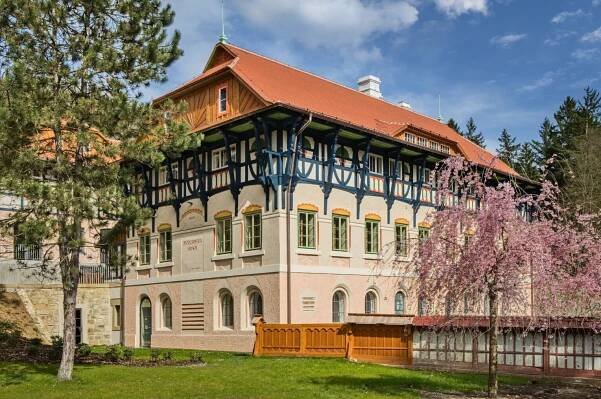 Zrekonstruované Sluneční lázně se otevřou na konci května - Luhačovice.cz