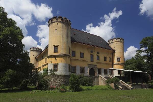 Zámek Dívčí Hrad