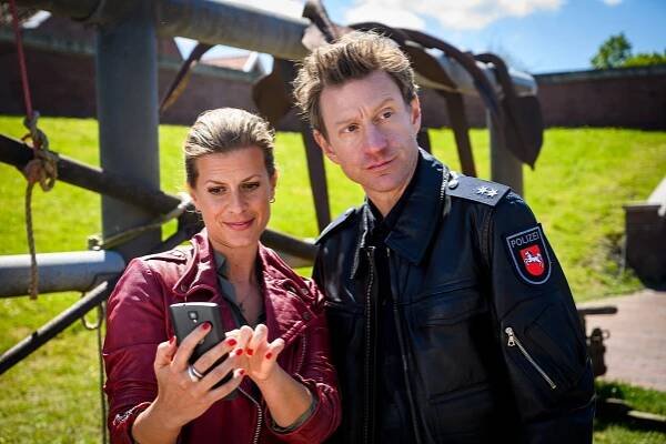 Friesland - Aus dem Ruder - Z filmu - Theresa Underberg, Maxim Mehmet