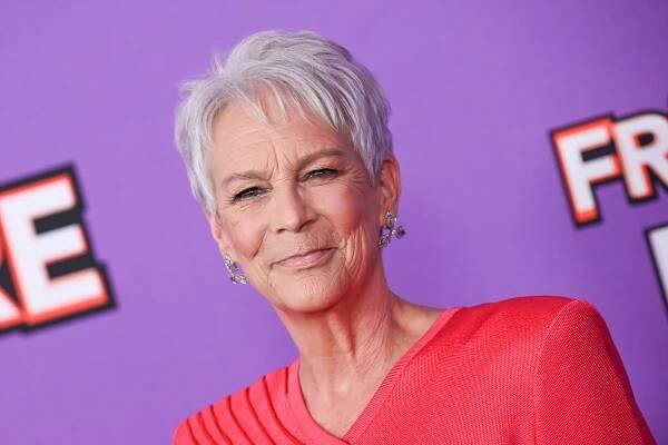 Jamie Lee Curtis: Plastic Surgery Has Led to a 'Genocide of Women'