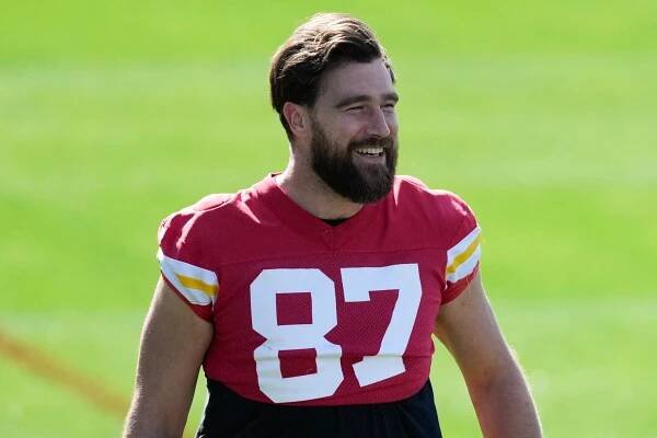 Travis Kelce could make history and break Jason Wittens all-time record this season