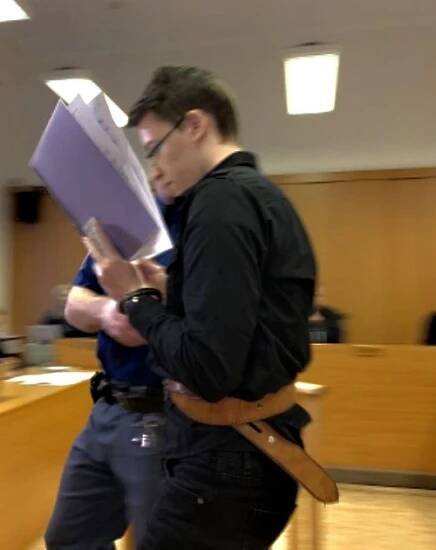 FOTO, VIDEO: Chtěl jsem ji zabít, řekl u soudu obžalovaný z vraždy spolužačky