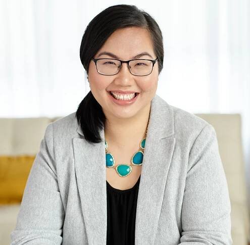 Headshot of Tammy Hwang
