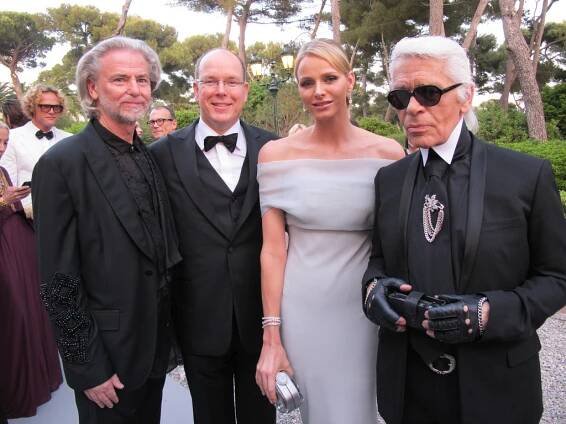 Soubor:The Prince and Princess of Monaco with Hermann Bühlbecker and Karl Lagerfeld.jpg – Wikipedie