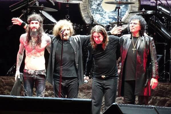 Zemřel Ozzy Osbourne. Legendě britského heavy metalu bylo 76 let