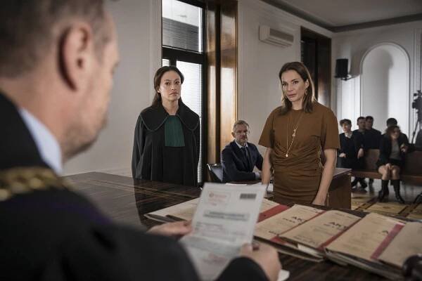 Tajemnica zawodowa - Episode 9 - Z filmu - Magdalena Różczka, Anna Dereszowska