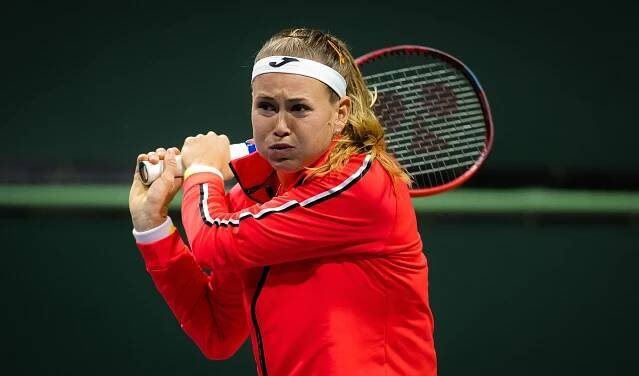 Bouzková otočila zápas a nadělila i kanára. Končí Siniaková a Martincová