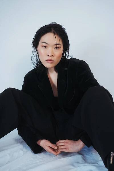 Yasmin Thin Qi - inbetweenmodels