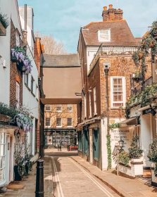 Hampstead in London: A guide to the best things to do in London's prettiest village - jou jou travels