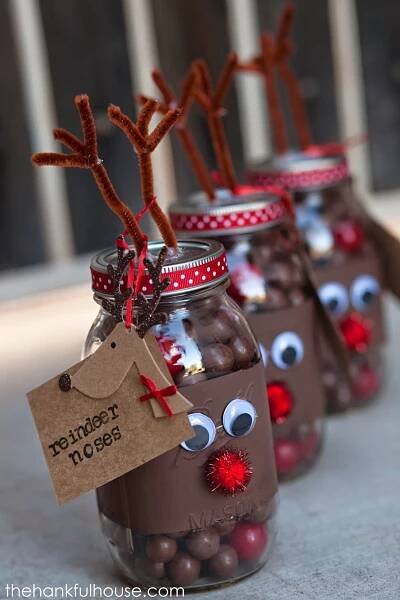 The Hankful House: Reindeer Noses Mason Gift Jars | Mason jar christmas gifts, Christmas jars, Christmas mason jars