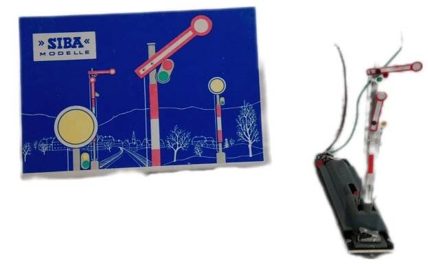 MODELOVÉ KOLEJIŠTĚ TT - HLAVNÍ NÁVĚSTIDLO - DVOJRAMENNÝ SEMAFOR -SIBA