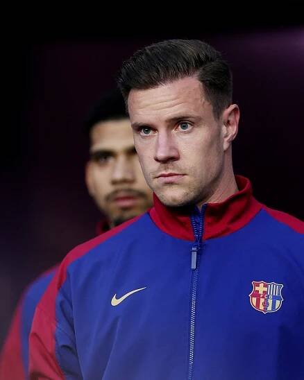 Ter Stegen back as Barcelona captain after signing LaLiga medical authorisation