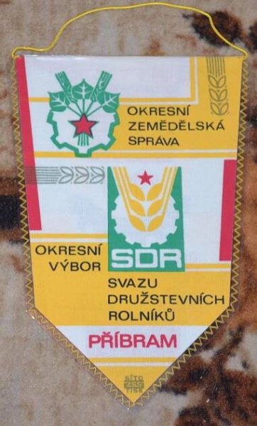JZD - SVAZ DRUŽSTEVNÍCH ROLNÍKŮ PŘÍBRAM - DOBOVÁ RETRO VLAJEČKA - Ostatní sběratelské předměty