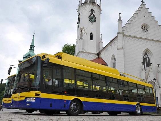Představení nových hybridních trolejbusů v Teplicích.