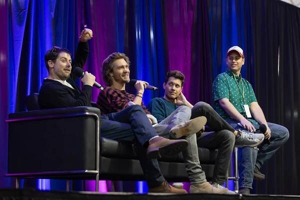 File:Chad Michael Murray - Drew Seeley - Jon Abrahams - at Decades Days in Orlando.jpg