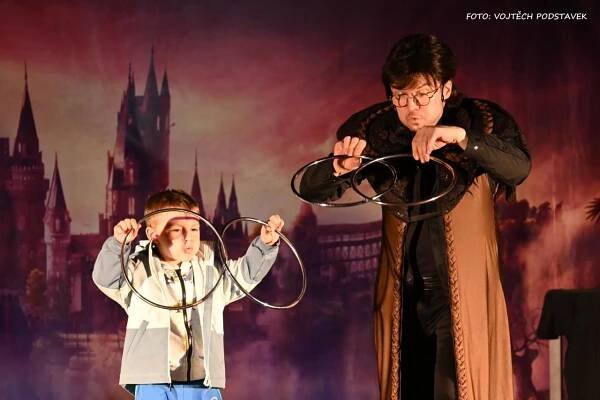 Magic Schow - Kouzelná škola - Oficiální stránka obce Kvasiny