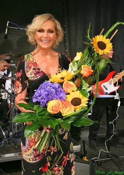 SOUTĚŽ: Helena Vondráčková míří do Hodonína. Vyhrajte lístky na její koncert
