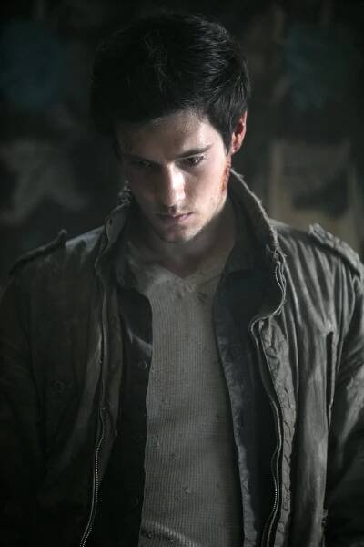 Falling Skies - Be Silent and Come Out - Z filmu - Drew Roy