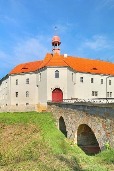 Lidé se příští rok podívají do sklepních prostor zámku Vartenberk