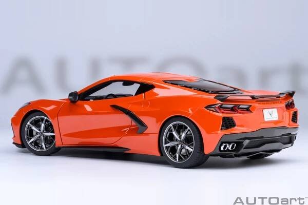 Chevrolet Corvette C8 Stingray Z51 2020 Sebring orange 1:18 AUTOart