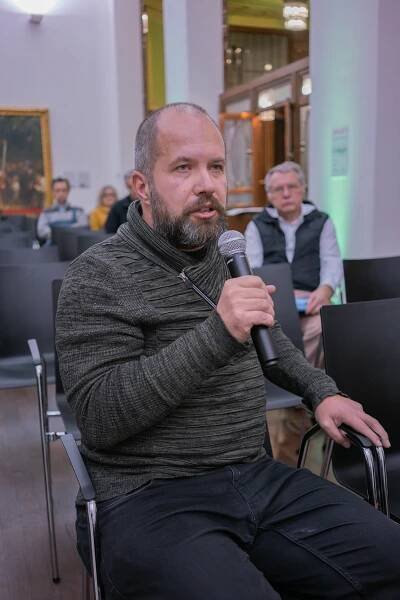 Pomník Františku Ulrichovi: Třetí výzva - Centrum architektury Královéhradeckého kraje