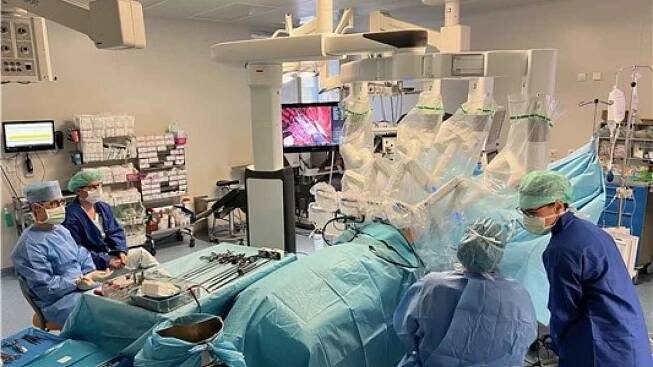 Chirurgové v ústecké Masarykově nemocnici provedli první robotické operace plic