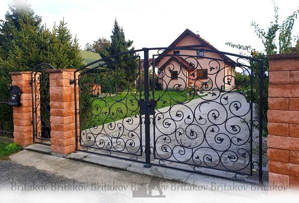 Brány, bránky, ploty - Exteriér - www.britakov.sk
