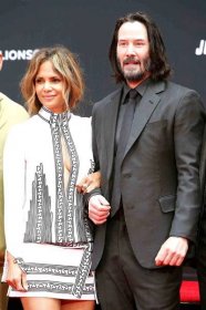 Halle Berry Supports Keanu Reeves at His Hand and Footprint Ceremony at the TCL Chinese Theatre