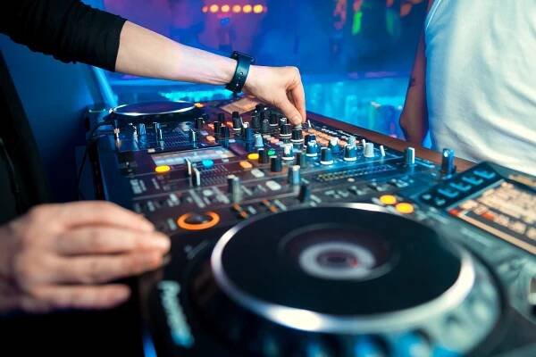 The Best MP3 Record Pool For Digital DJs ([year])