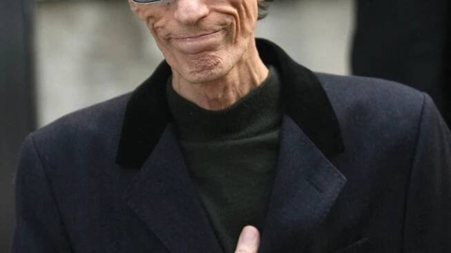 Robin Gibb z Bee Gees podlehl rakovině!