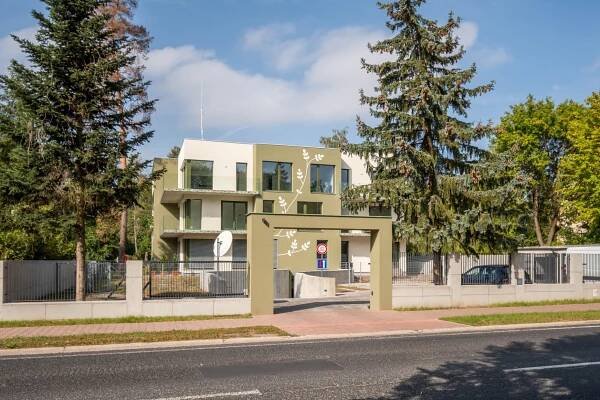 Luxusní byt 3+kk na pronájem v Klánovicích | Šerák - reality