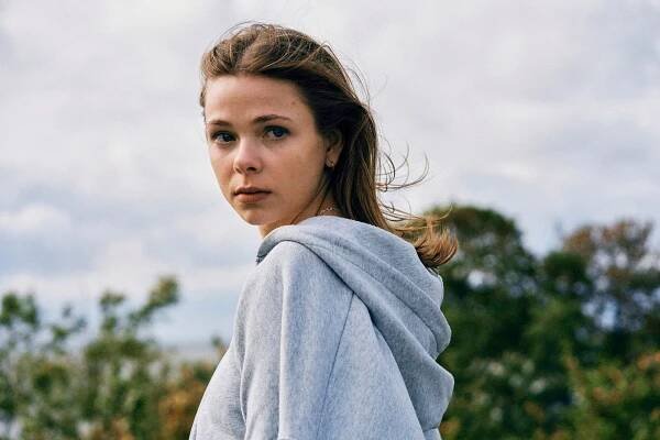Alexandra Karlsson Tyrefors - Skoro normální rodina - Z filmu