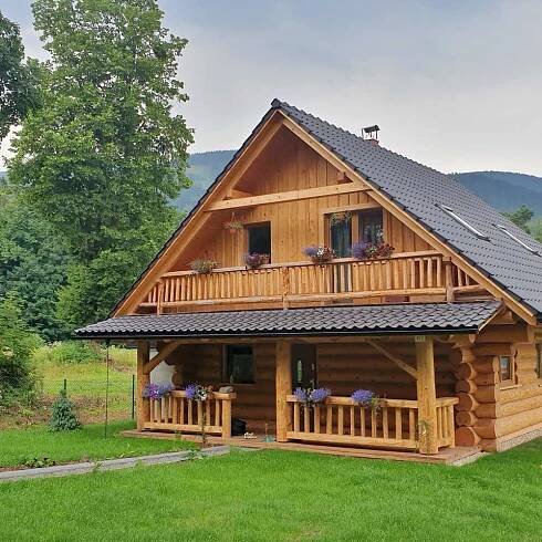 Sruby na míru z českého dřeva | Stavba srubových domů – Sruby Pacák | Sruby, roubenky, dřevostavby na klíč
