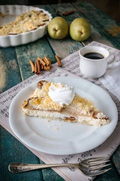 Hruškový crumble s tvarohem